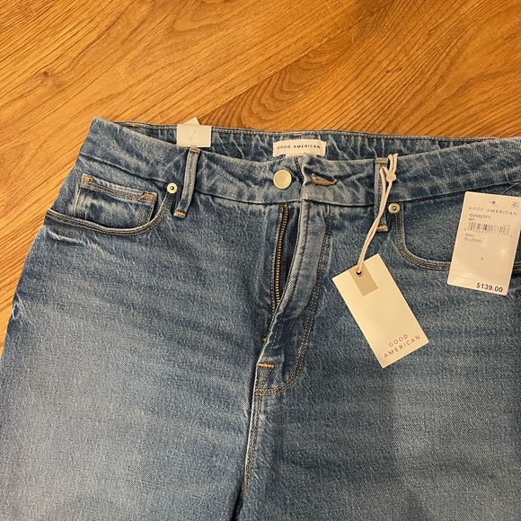 Good American Jeans - Picture 2 of 6